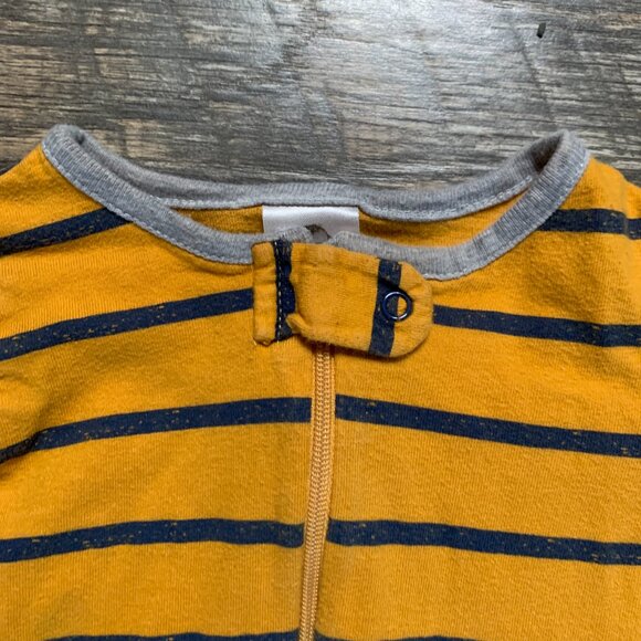 Set of 3 Size 3-9 months Footed Sleepers Gerber & Carter's - Picture 11 of 12